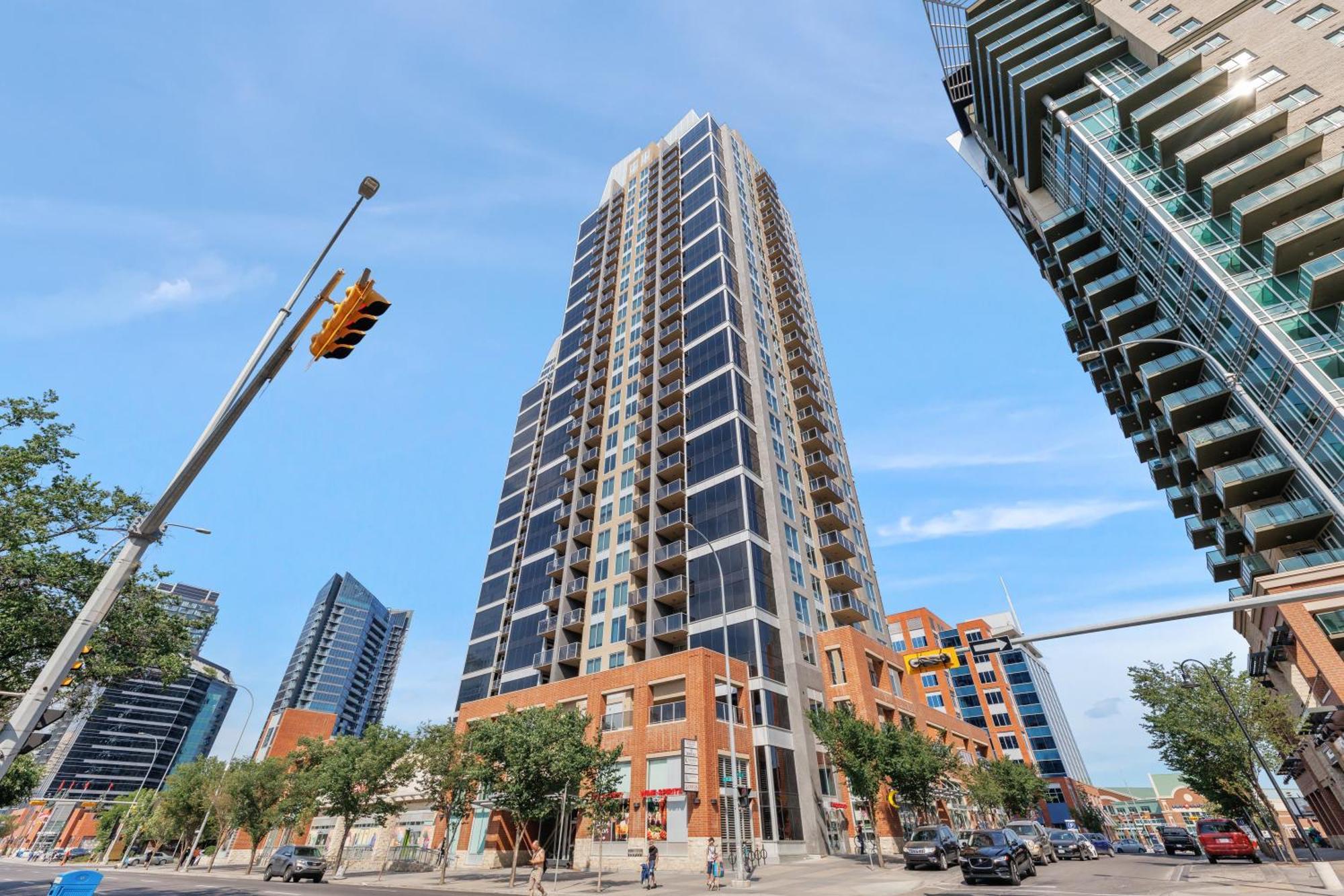 Heart Of Downtown Calgary Spacious Luxury Condo With Stunning Views And Premium Amenities Ngoại thất bức ảnh