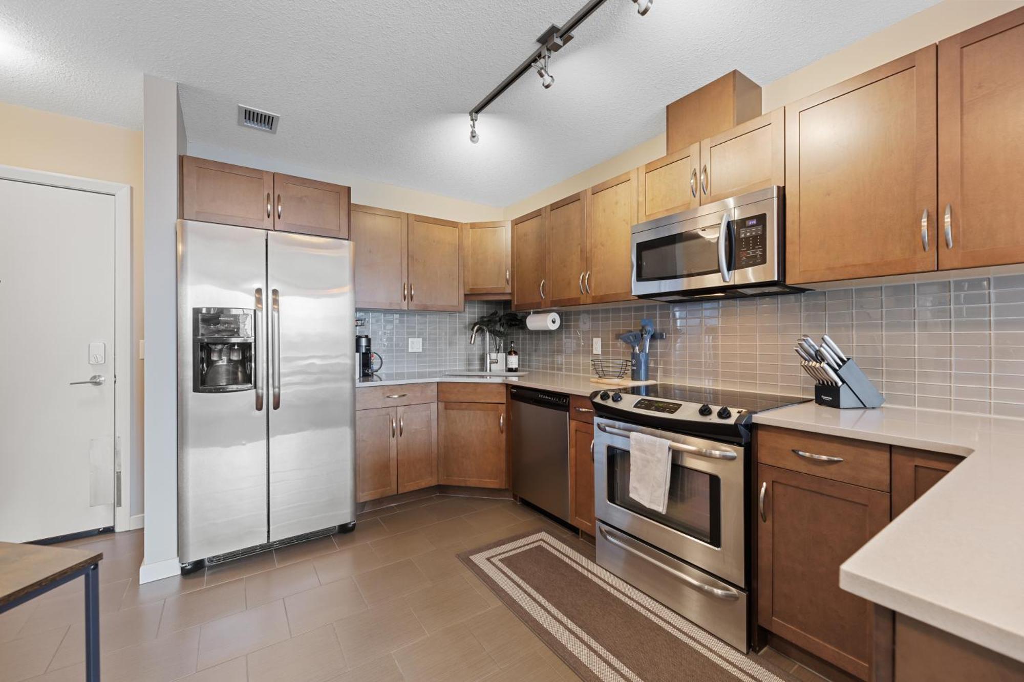 Heart Of Downtown Calgary Spacious Luxury Condo With Stunning Views And Premium Amenities Ngoại thất bức ảnh