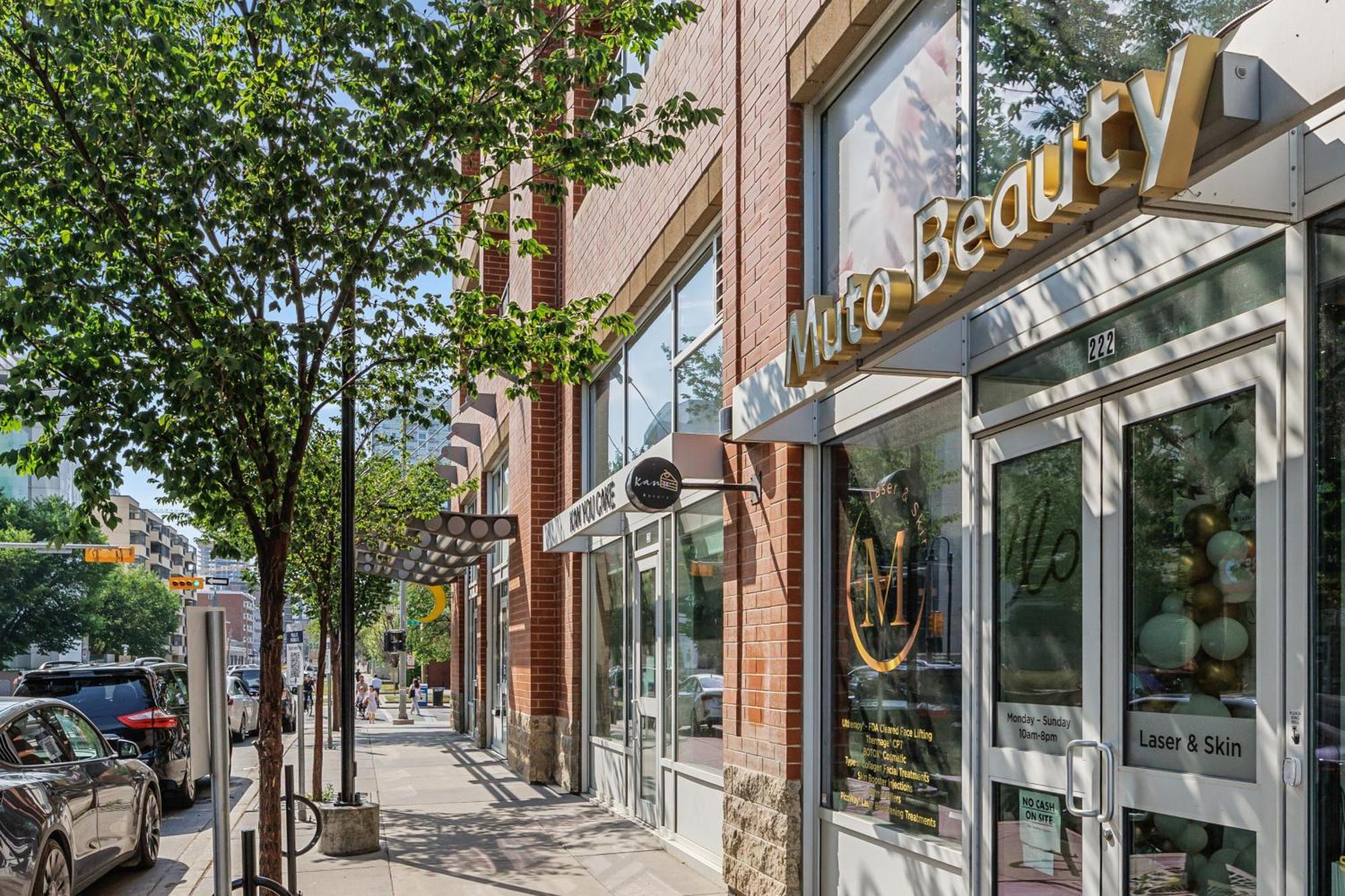 Heart Of Downtown Calgary Spacious Luxury Condo With Stunning Views And Premium Amenities Ngoại thất bức ảnh